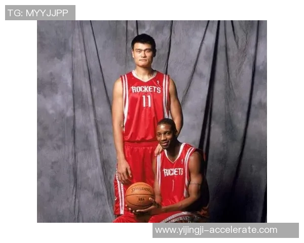 姚明的经典招牌扣篮瞬间回顾与技巧解析