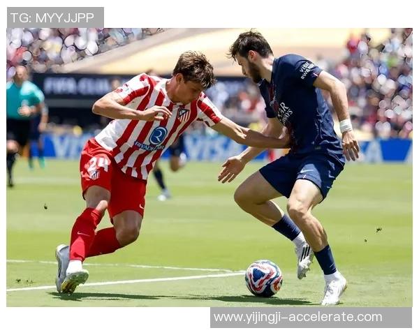 意甲激战:利物浦狂胜皇马5-1赛场瞬间引发热烈反响 意甲激战:利物浦狂胜皇马5-1赛场瞬间引发热烈反响