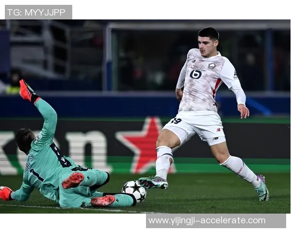 欧冠激战：巴萨完胜拜仁神扑时刻引发全场狂欢战术解析