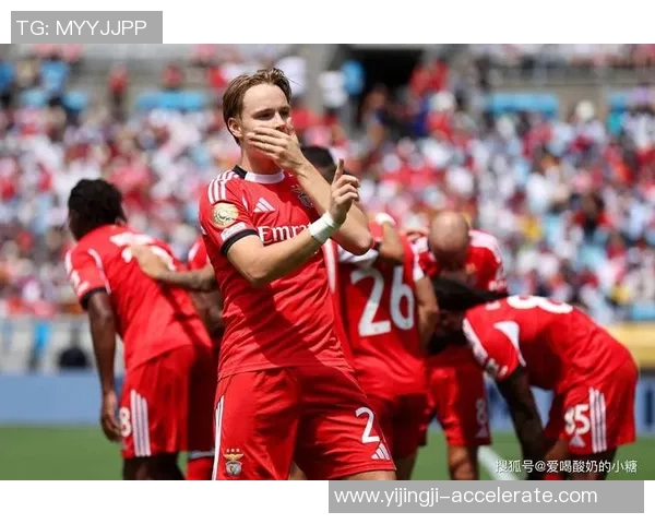 意甲经典对决拜仁逆转AC米兰上演惊天帽子戏法与十大进球回顾 意甲经典对决拜仁逆转AC米兰上演惊天帽子戏法与十大进球回顾